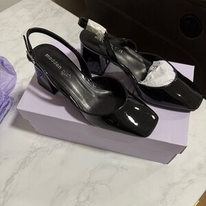 Madden Girl Novvaa Black Patent Leather Slingbacks with Block Heel 6.5